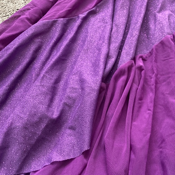 Kelle Large Child Sheer Layered One Shoulder Strap - Picture 3 of 12